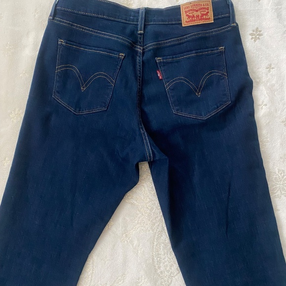 Women’s Levi bootcut jeans - Picture 3 of 4